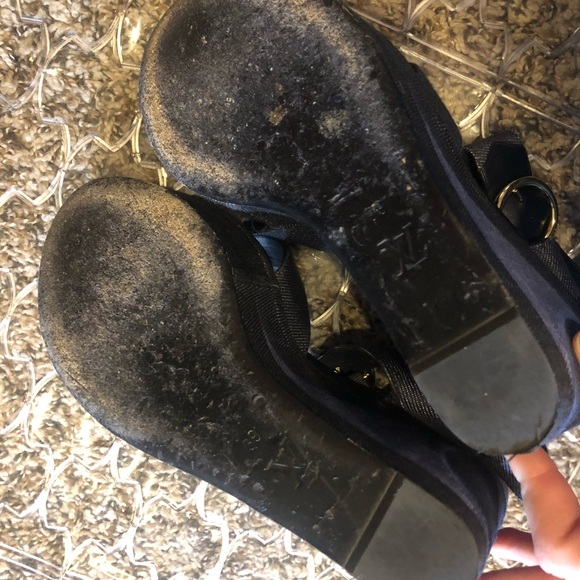 Louis Vuitton heels - Picture 7 of 7